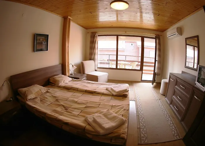 ゲストハウス Aurora 4*